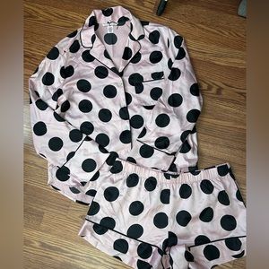 Never worn Victoria Secret Pjs